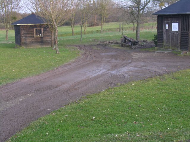 2008-neue-sitzmoebel-grillhuette_6_20180127_1490553035