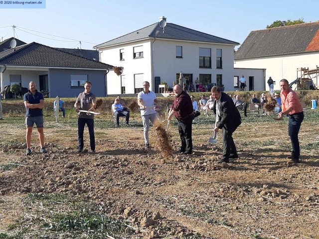 2020_-_spatenstich_-dorfwiese_20200922_2006825807