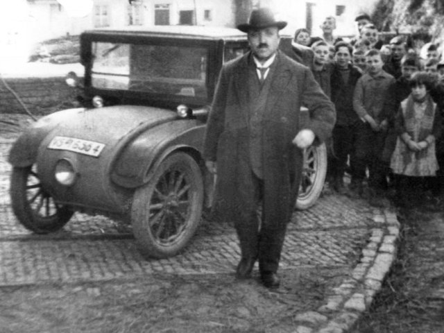 20101105_1378065867_lehrer-mayer-um-1930